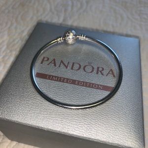 Pandora bangle limited edition